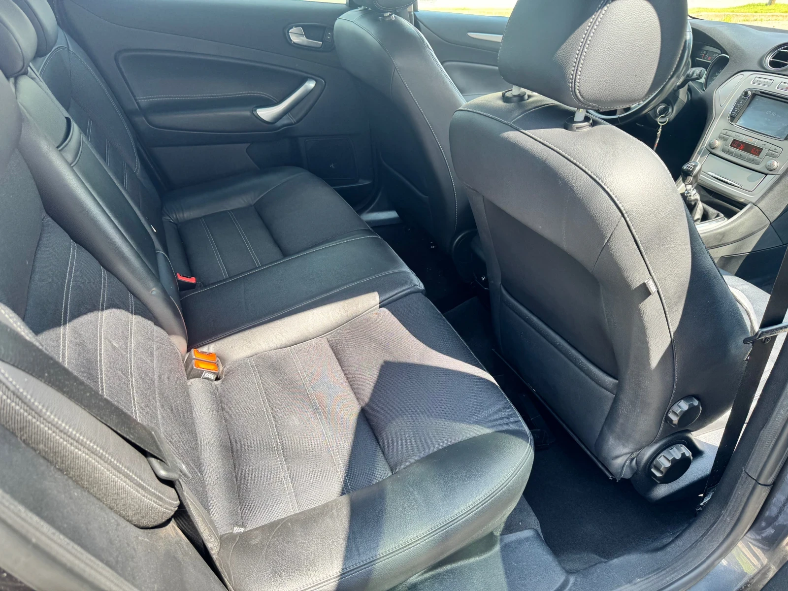 Ford Mondeo 2.5Т!220кс!, снимка 12 - Автомобили и джипове - 54236380