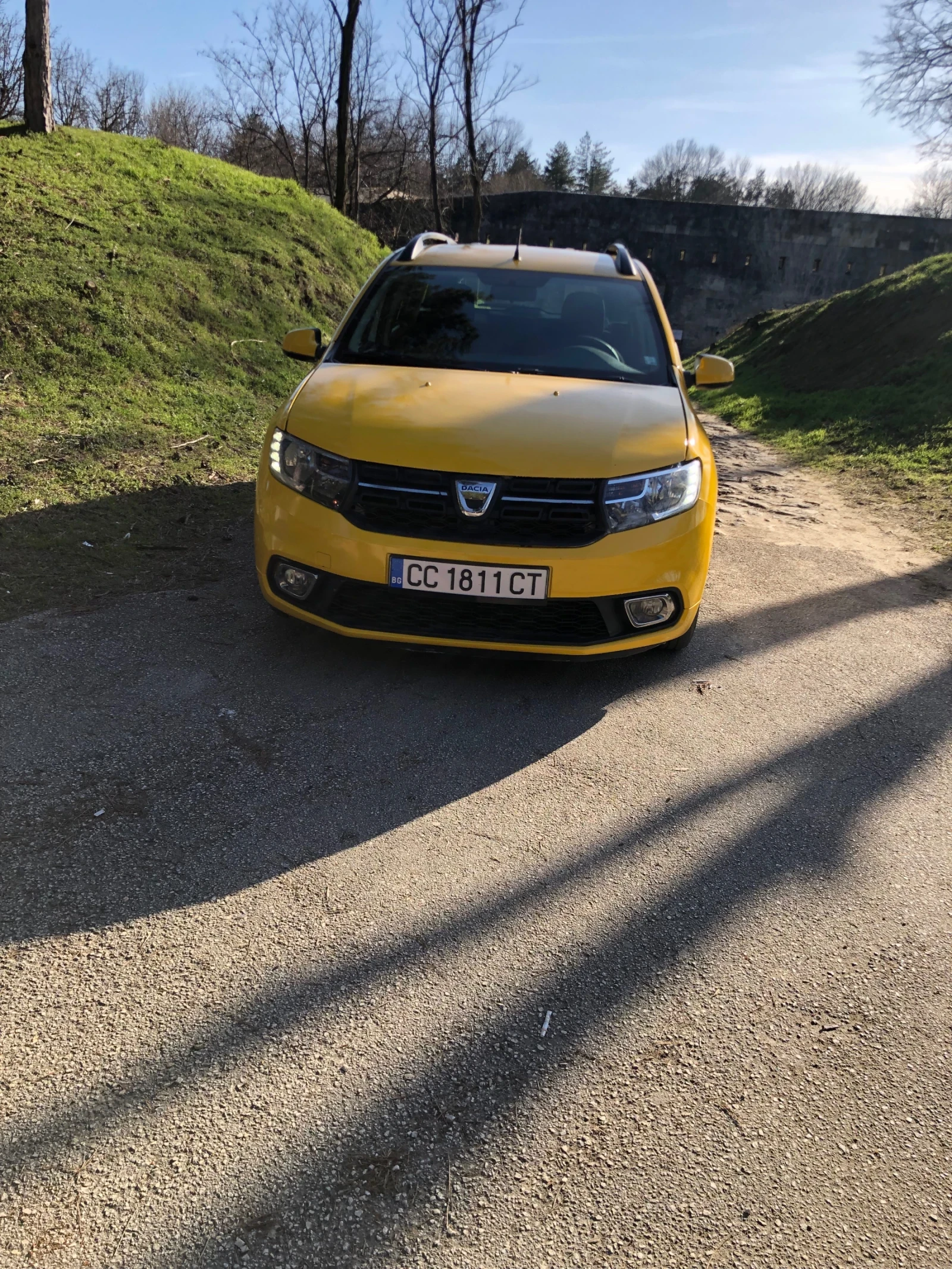 Dacia Logan 1.5d, снимка 2 - Автомобили и джипове - 54659420