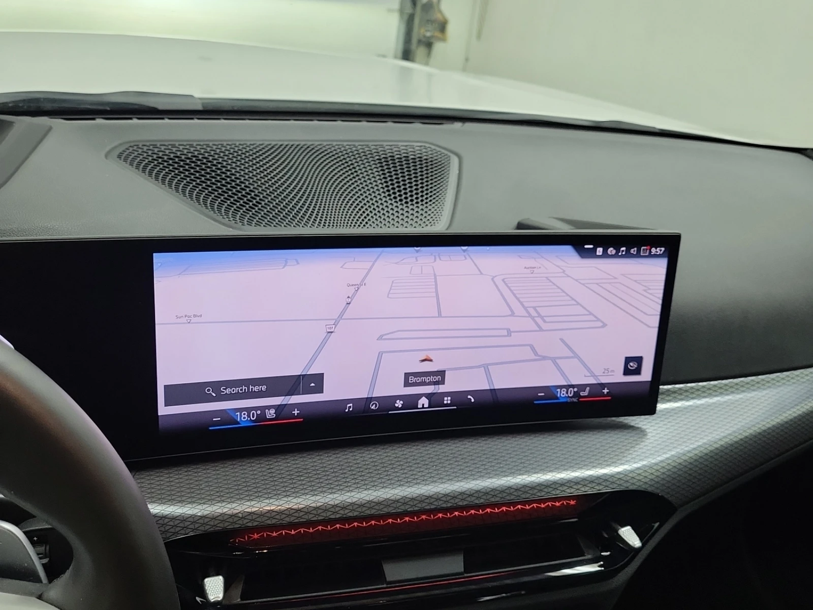 BMW 330 facelift / 330i xDrive / 1 СОБСТВЕНИК / ПЕРФЕКТНА, снимка 12 - Автомобили и джипове - 54912728