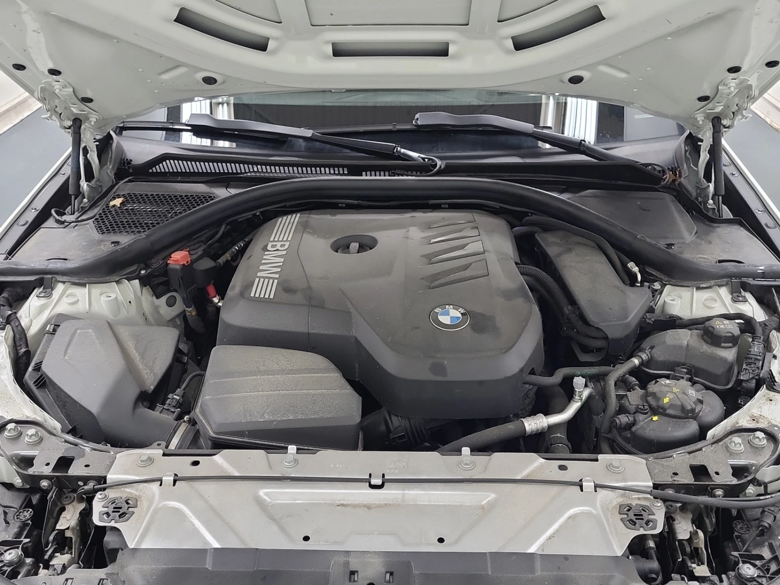 BMW 330 facelift / 330i xDrive / 1 СОБСТВЕНИК / ПЕРФЕКТНА, снимка 8 - Автомобили и джипове - 54912728