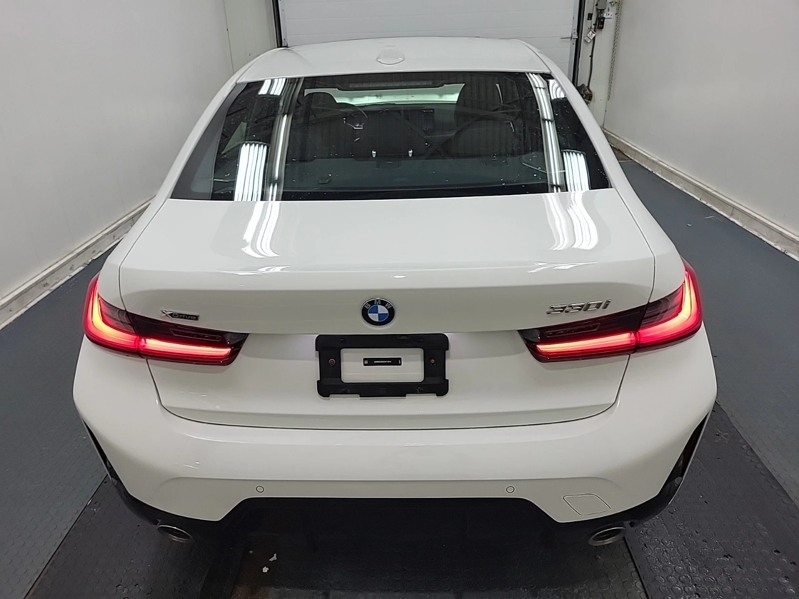 BMW 330 facelift / 330i xDrive / 1 СОБСТВЕНИК / ПЕРФЕКТНА, снимка 5 - Автомобили и джипове - 54912728