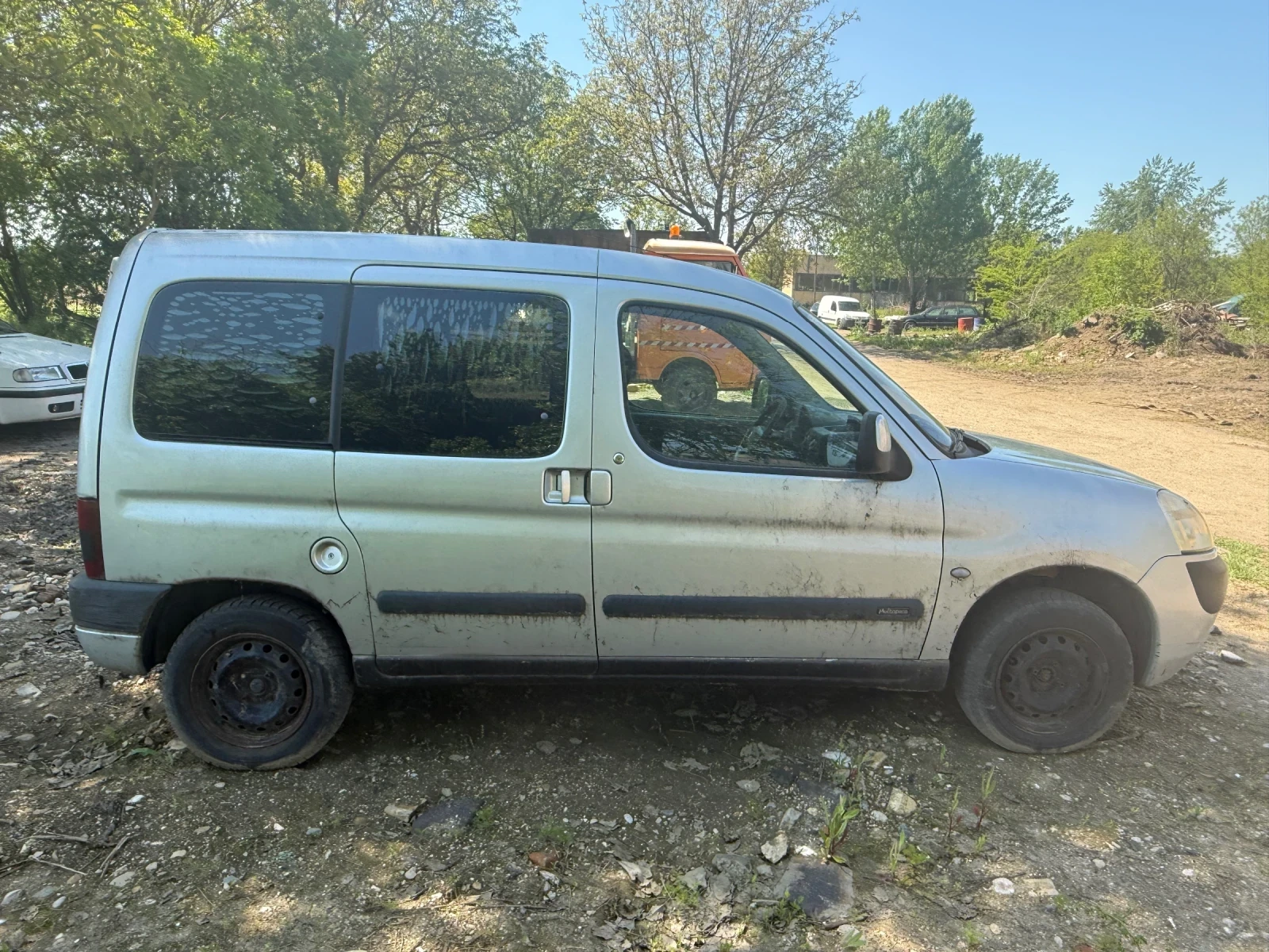 Citroen Berlingo 1.9d 69K.C. / КЛИМАТИК / 2004 ГОДИНА, снимка 5 - Автомобили и джипове - 54921520