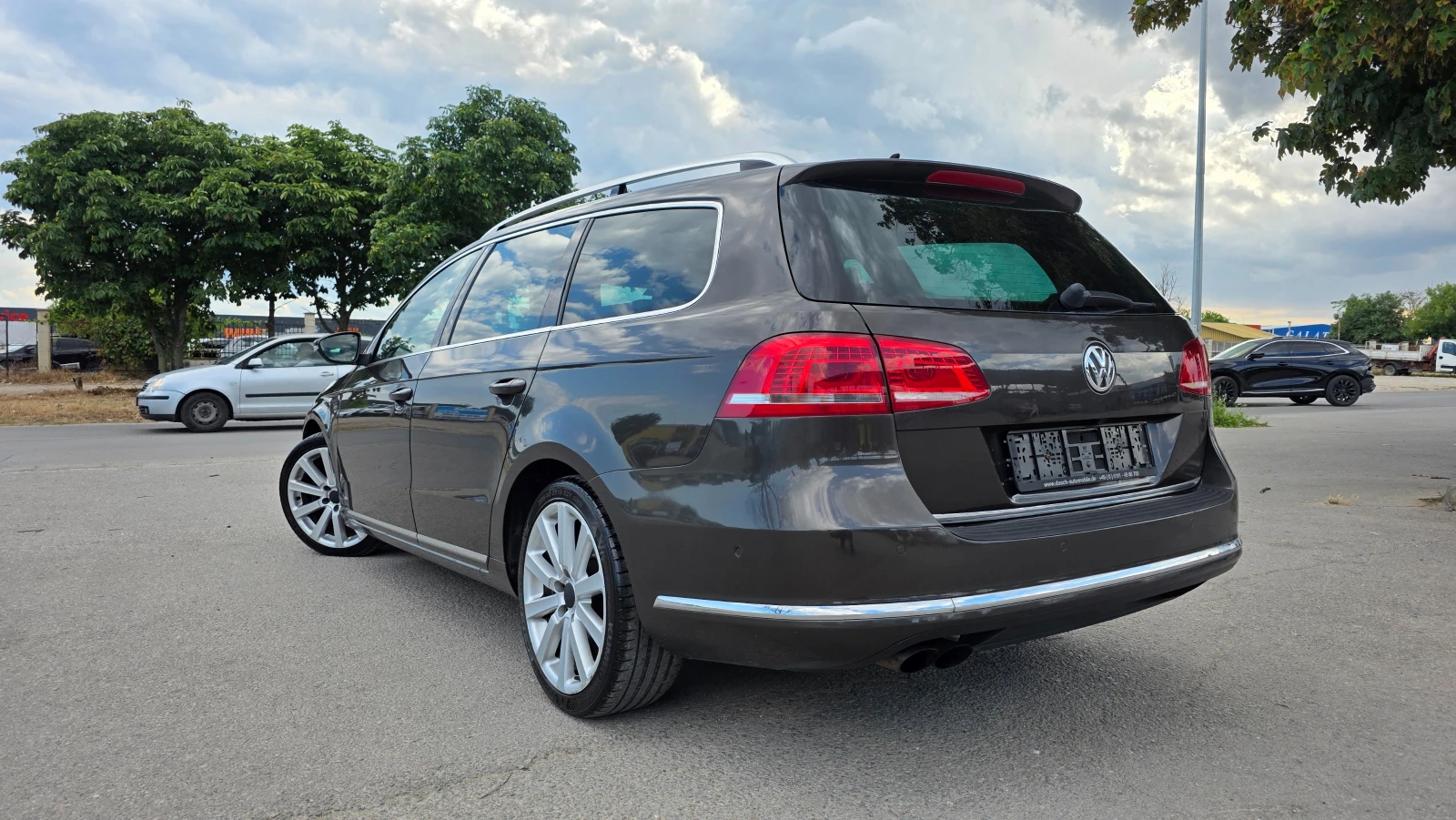 VW Passat УНИКАЛНА/R-LINE, снимка 4 - Автомобили и джипове - 55513969