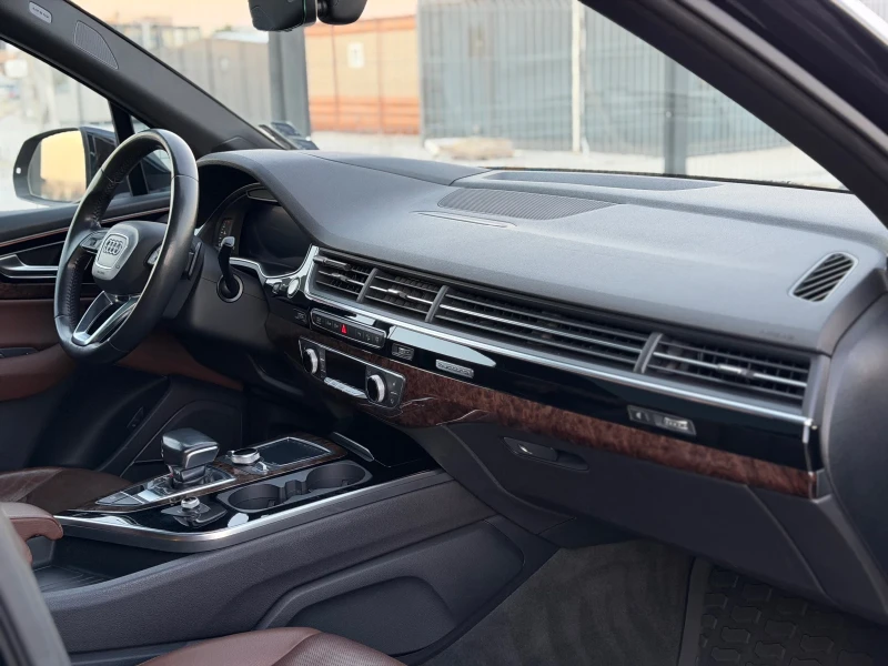Audi Q7  / 7 Места / 360 / BOSE / PRESTIGE, снимка 8 - Автомобили и джипове - 52758748