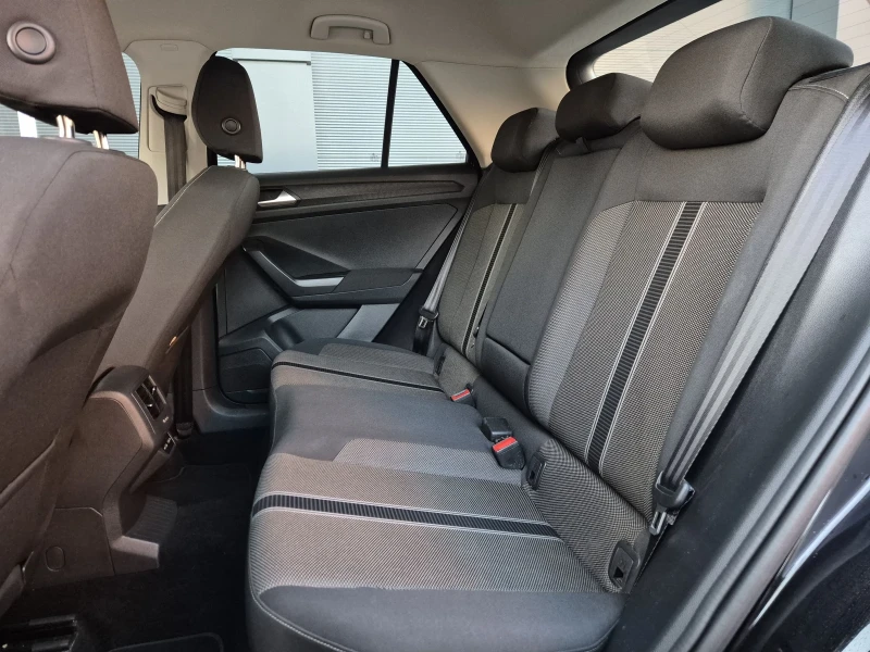 VW T-Roc 2.0 TDI DSG * Пълна сервизна история във Фолксваге, снимка 10 - Автомобили и джипове - 52776908