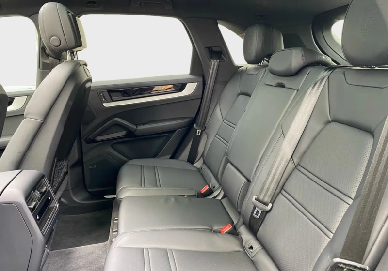 Porsche Cayenne e-hybrid, монитор за пътник, Месечна вноска от 260 - 269000 лв. - 14722596 | Car24.bg