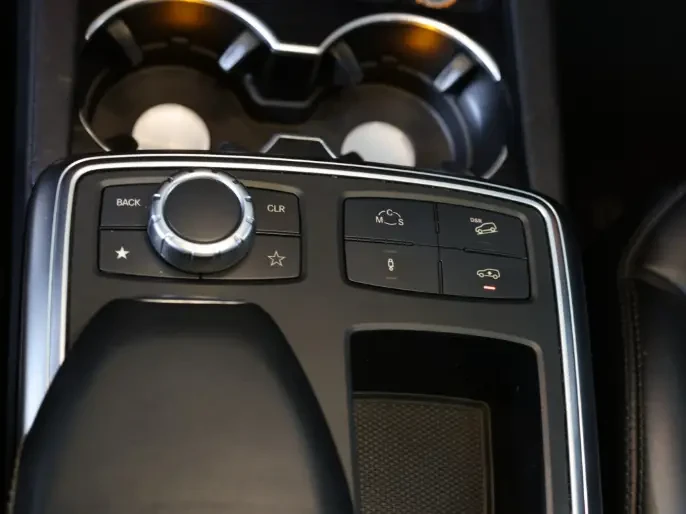 Mercedes-Benz ML 63 AMG HARMAN* LANE ASSIST* PANO* * KEYLESS | Mobile.bg   14