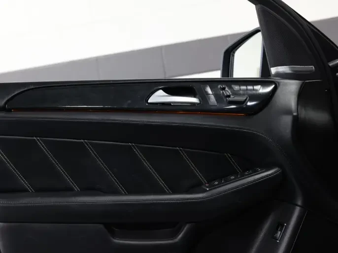 Mercedes-Benz ML 63 AMG HARMAN* LANE ASSIST* PANO* * KEYLESS | Mobile.bg   15