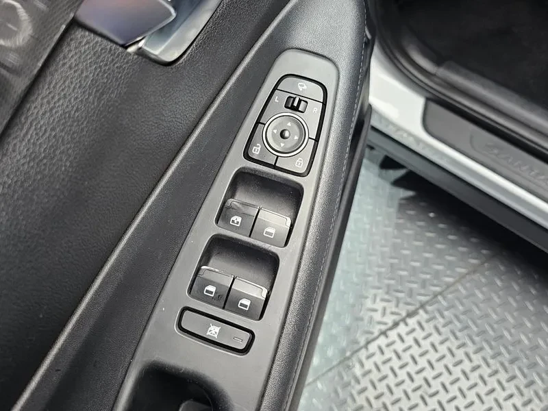 Hyundai Santa fe 2.0 2WD EXCLUSIVE, снимка 17 - Автомобили и джипове - 56325758