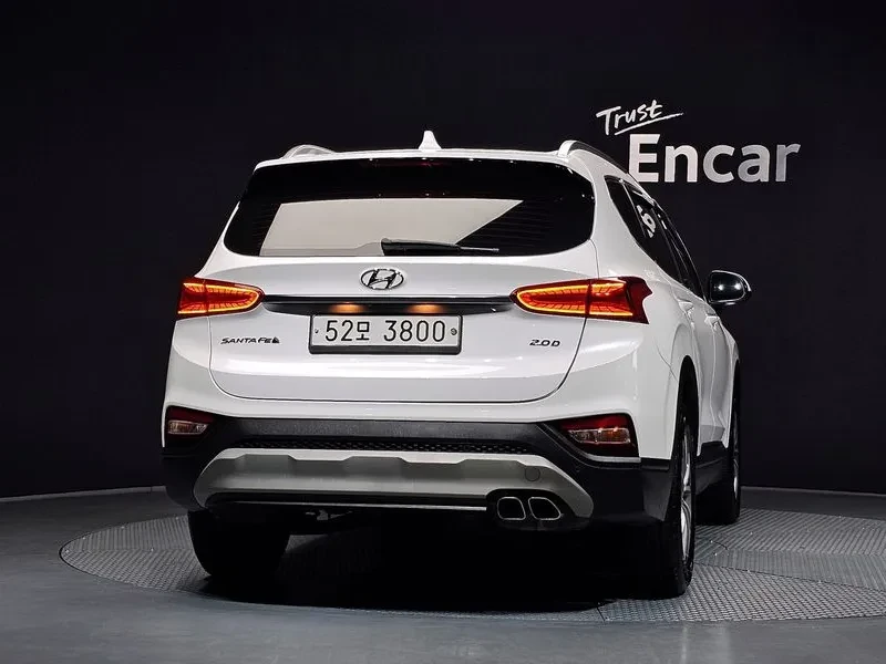 Hyundai Santa fe 2.0 2WD EXCLUSIVE, снимка 4 - Автомобили и джипове - 56325758