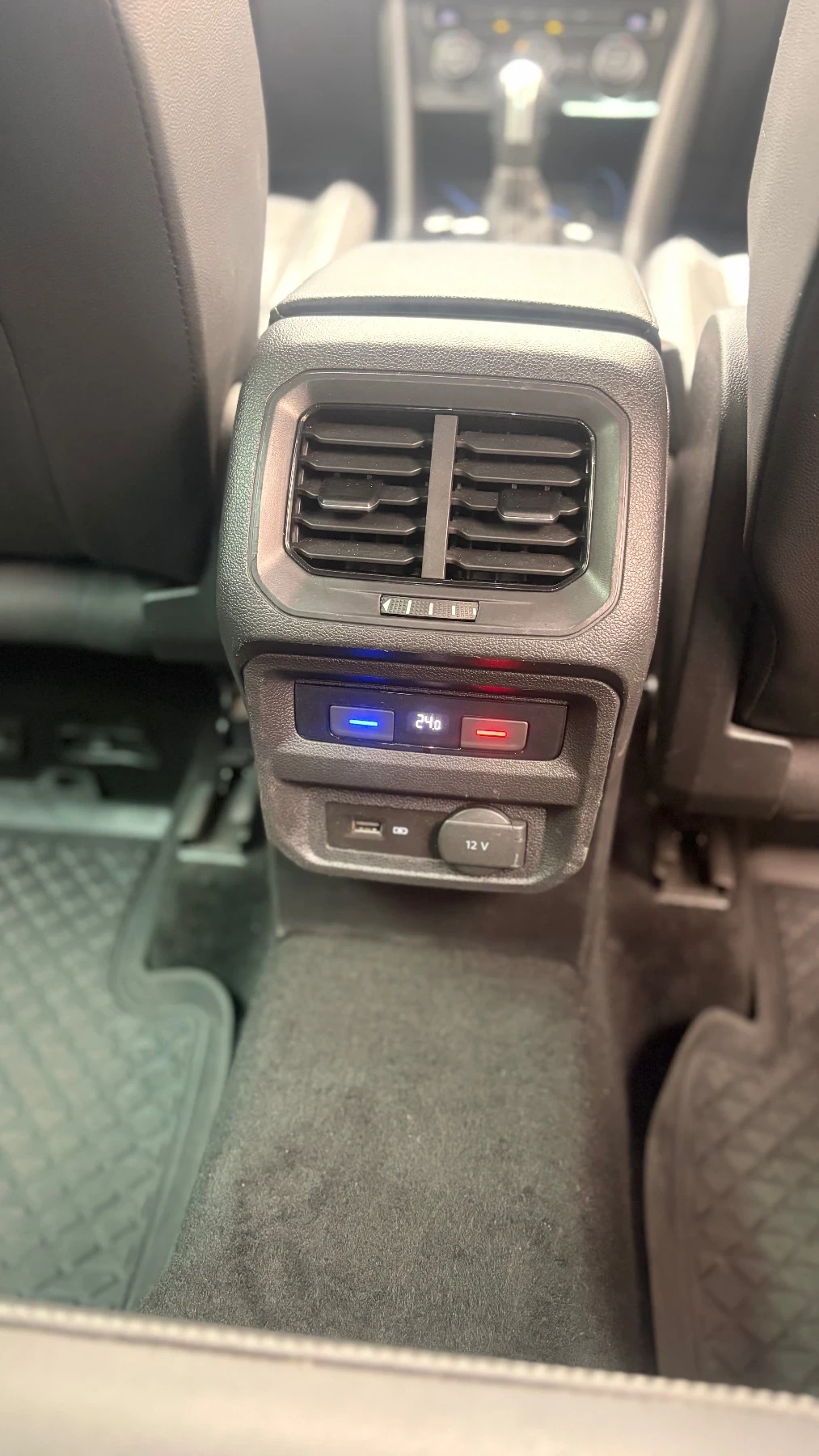 VW Tiguan R-line, снимка 14 - Автомобили и джипове - 54188240