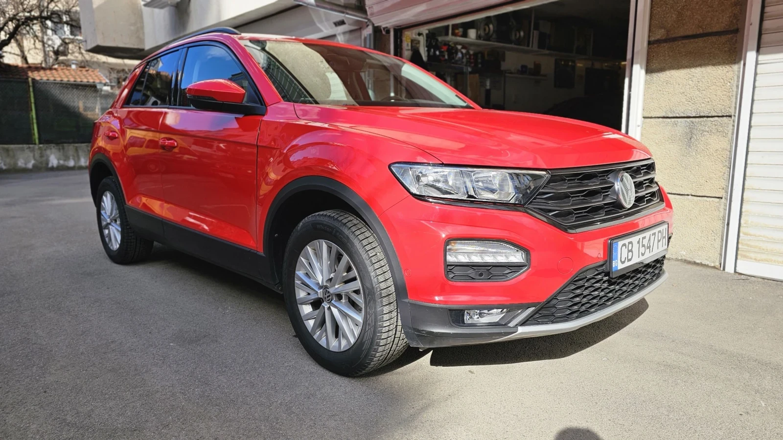 VW T-Roc, снимка 2 - Автомобили и джипове - 54260277