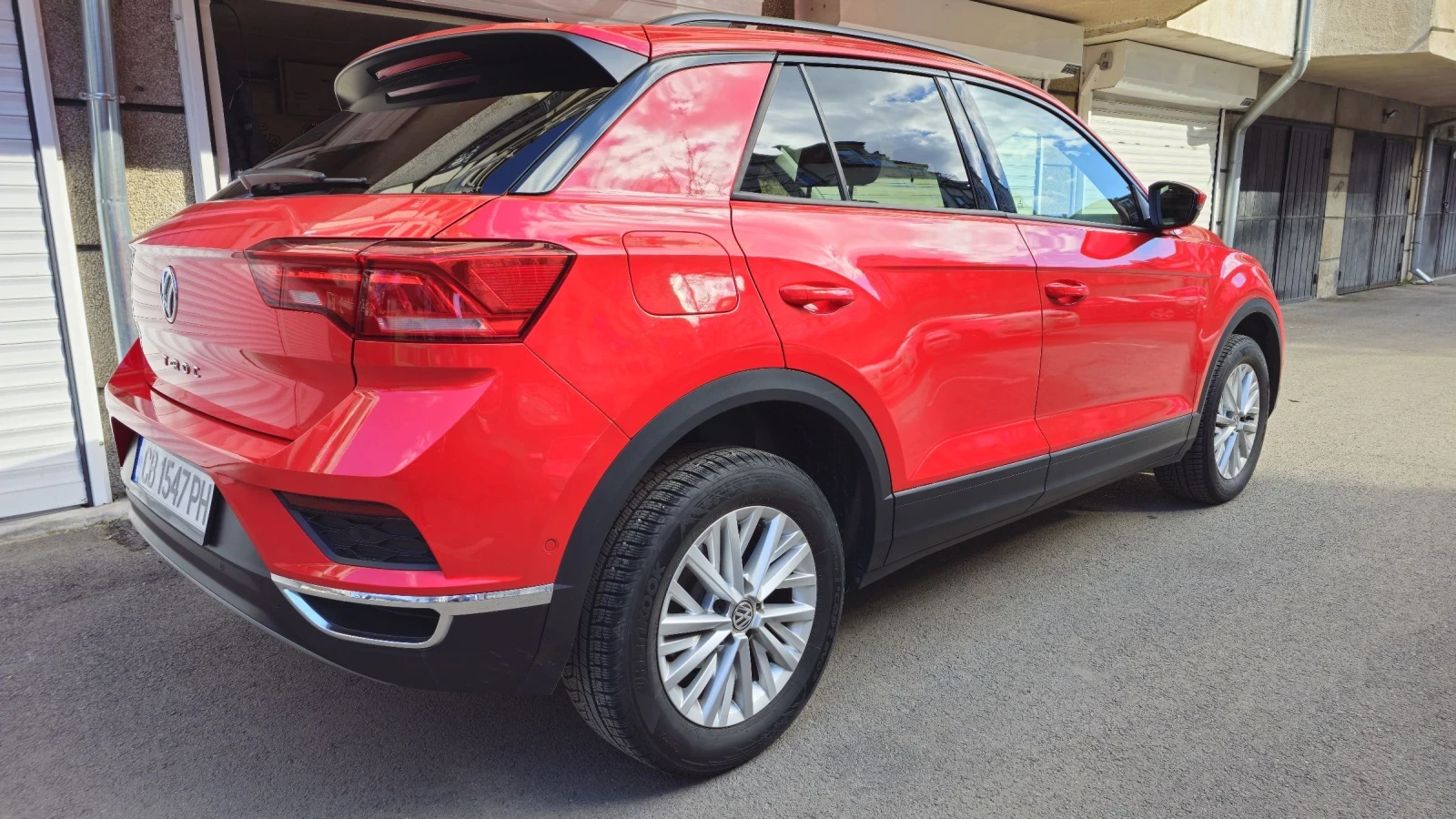 VW T-Roc, снимка 3 - Автомобили и джипове - 54260277