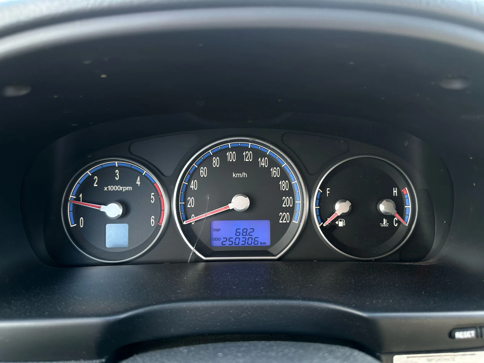 Hyundai Santa fe / ПУШИ / 2.2D / 4X4 / , снимка 14 - Автомобили и джипове - 54369782