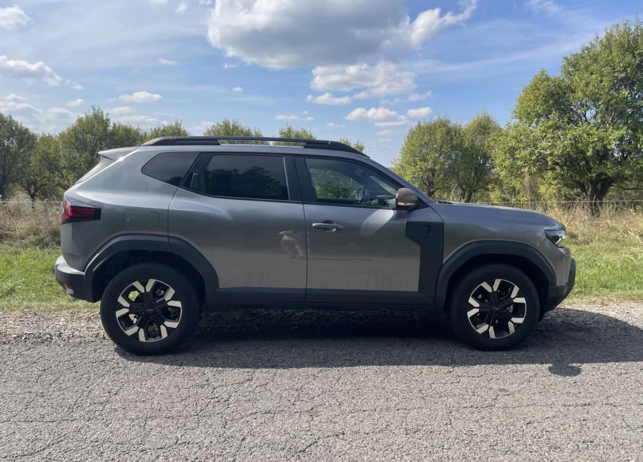 Dacia Duster Extreme 4x4 , 1.2 TCe Mild Hybrid 130HP РЪЧКА 2024, снимка 2 - Автомобили и джипове - 56231053