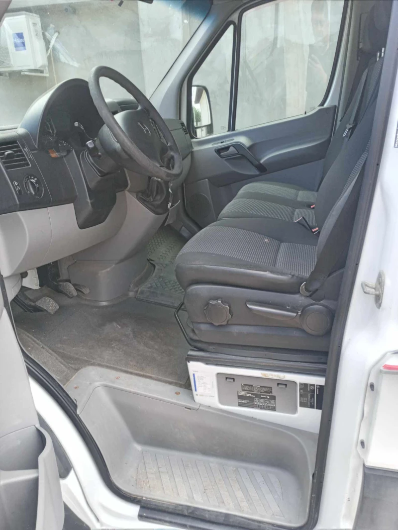 Mercedes-Benz Sprinter 216 2.2, снимка 5 - Бусове и автобуси - 48158606