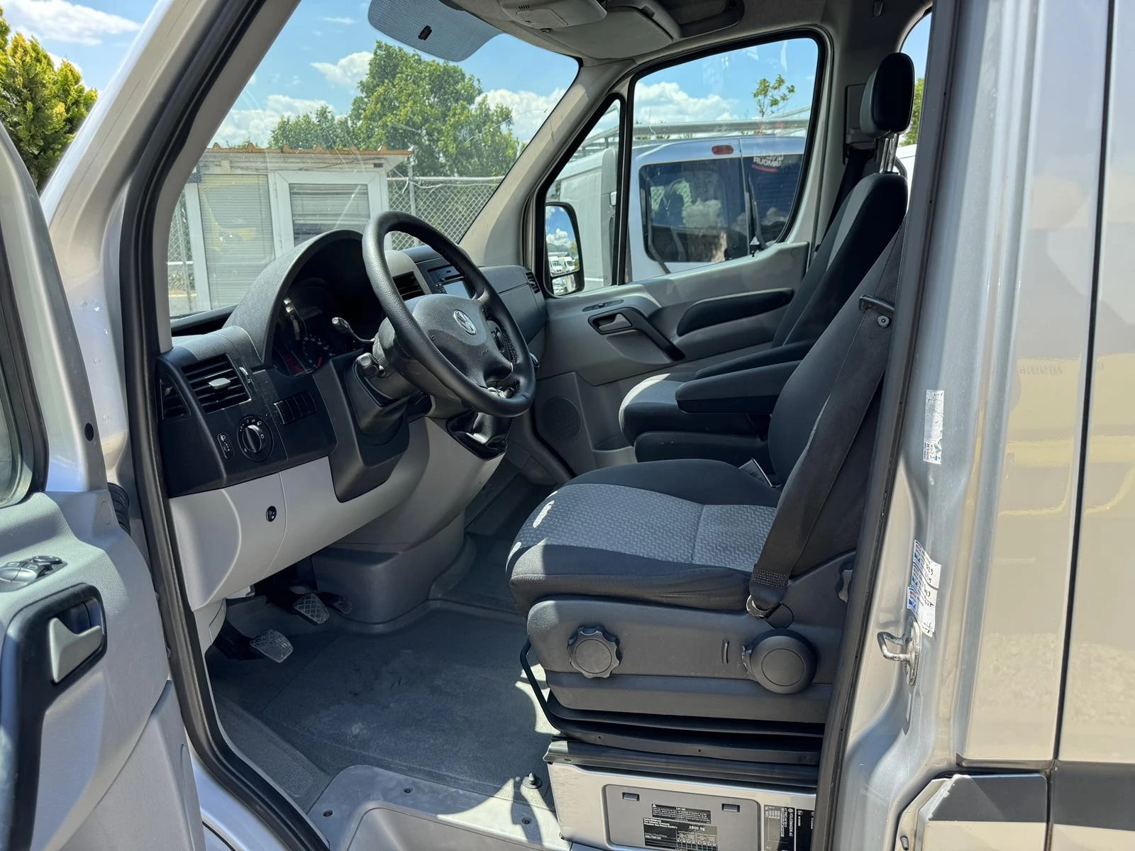 VW Crafter 5местен KLIMA - изображение 9