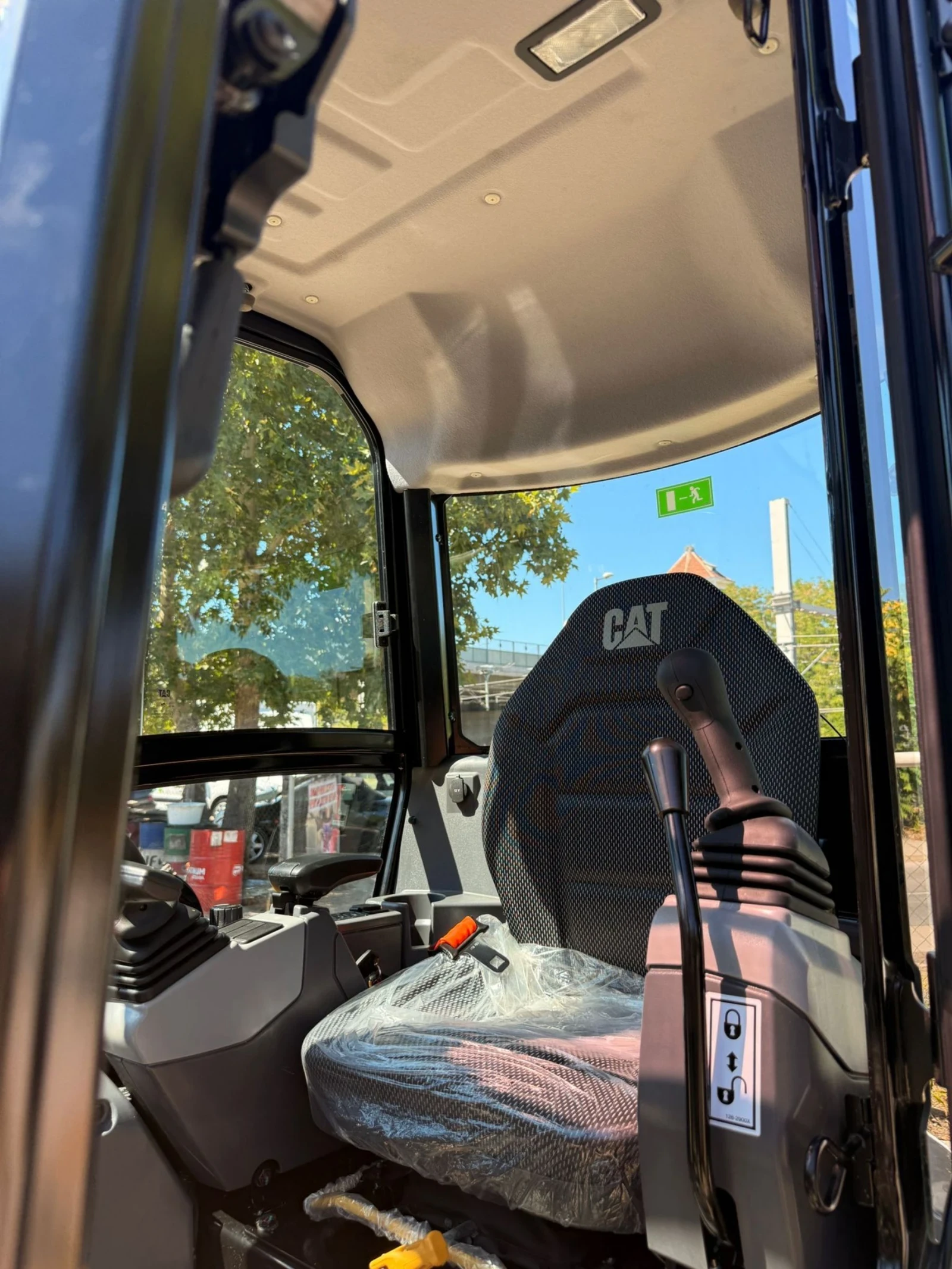 Багер Cat 302.7 - изображение 10
