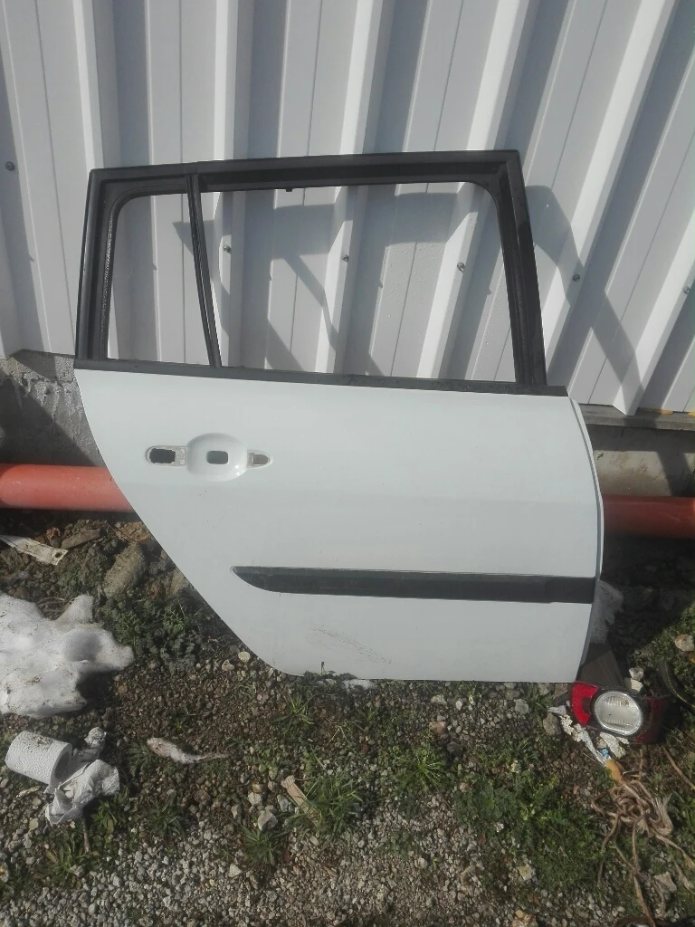 врата дясна задна рено меган 