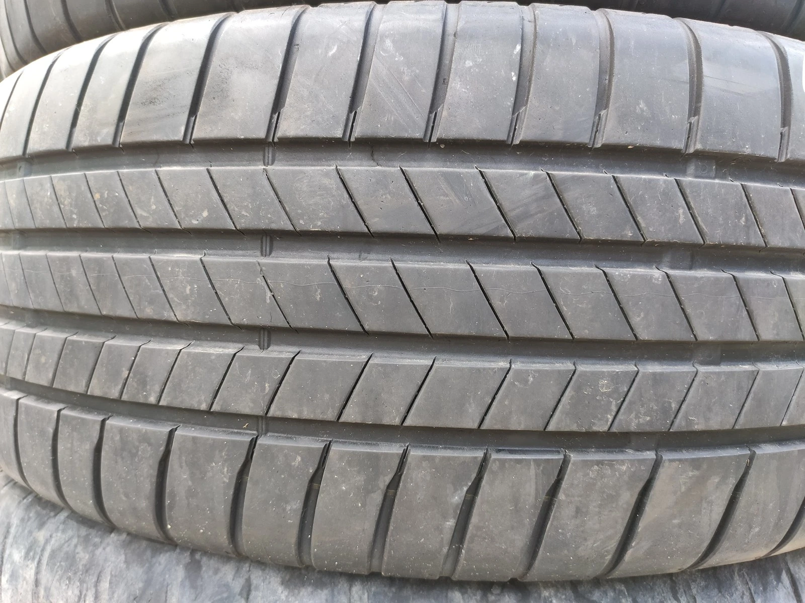 Гуми Летни 235/55R18, снимка 2 - Гуми и джанти - 56664455