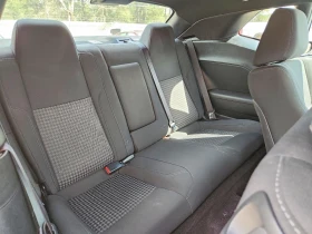 Dodge Challenger 3.6l Sxt, снимка 10