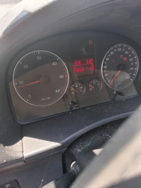 VW Caddy 1.9  TDI  LIFE 7 места , снимка 7