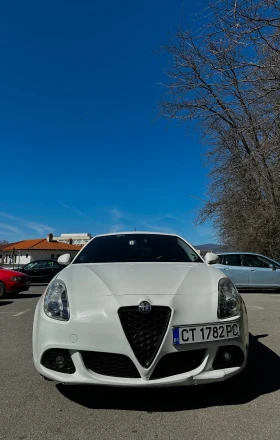 Alfa Romeo Giulietta 1.6 УНИКАТ,КОЖЕН САЛОН, снимка 1 - Автомобили и джипове - 45083869