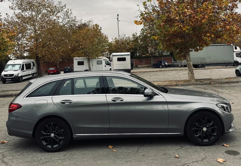 Mercedes-Benz C 220 Регистриран! Всичко платено! Burmester! Топ!!!, снимка 2 - Автомобили и джипове - 49152992