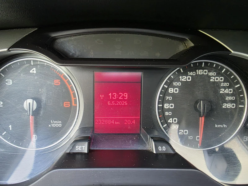 Audi A4 2.0 TDI, снимка 15 - Автомобили и джипове - 50283747