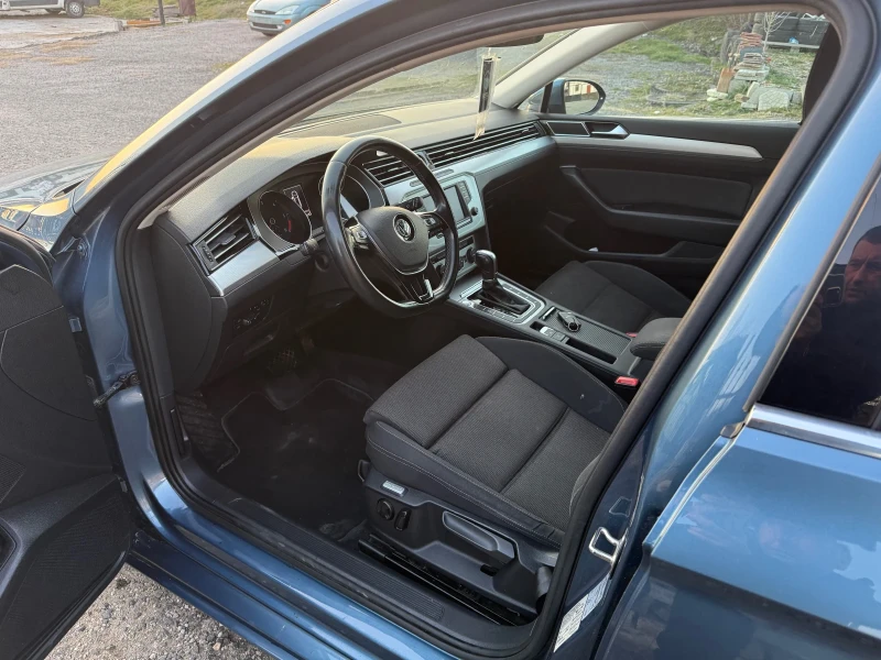 VW Passat  ///  automatic , снимка 6 - Автомобили и джипове - 51921498