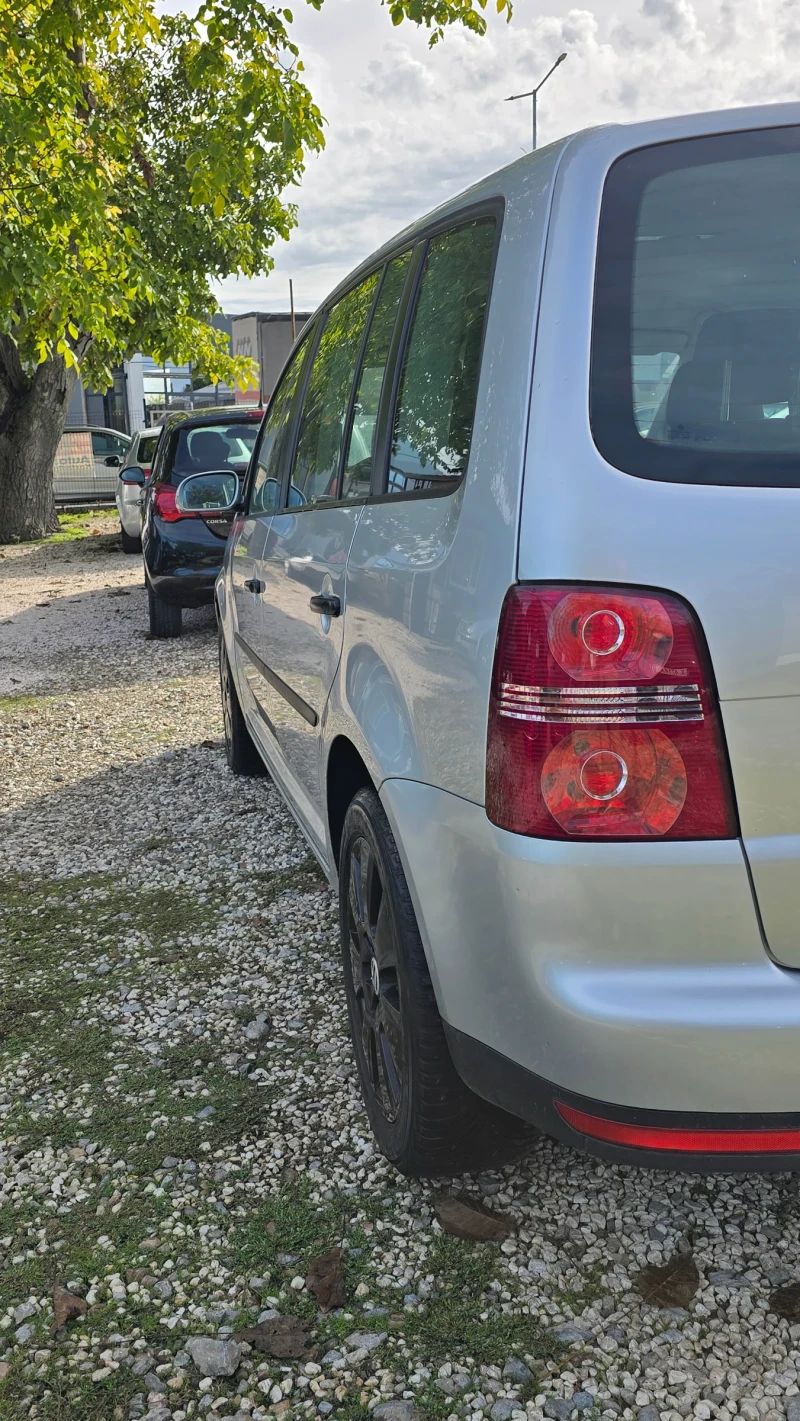 VW Touran 1.9 tdi 105 кс 6 Скорости , снимка 6 - Автомобили и джипове - 52191145