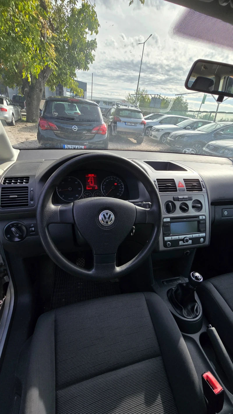 VW Touran 1.9 tdi 105 кс 6 Скорости , снимка 9 - Автомобили и джипове - 52191145