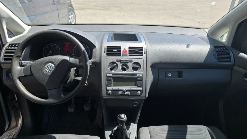 VW Touran 1.9 tdi 105 кс 6 Скорости , снимка 8 - Автомобили и джипове - 52191145