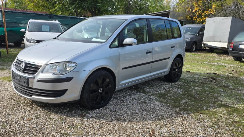 VW Touran 1.9 tdi 105 кс 6 Скорости , снимка 2 - Автомобили и джипове - 52191145