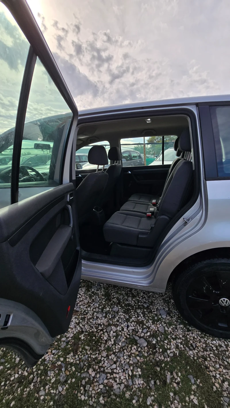 VW Touran 1.9 tdi 105 кс 6 Скорости , снимка 11 - Автомобили и джипове - 52191145