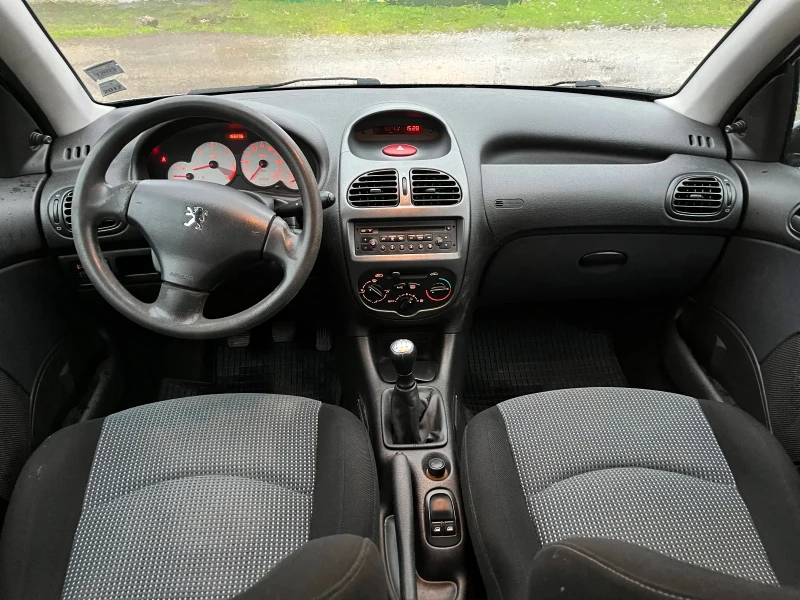 Peugeot 206 1.4HDI, снимка 9 - Автомобили и джипове - 52455767