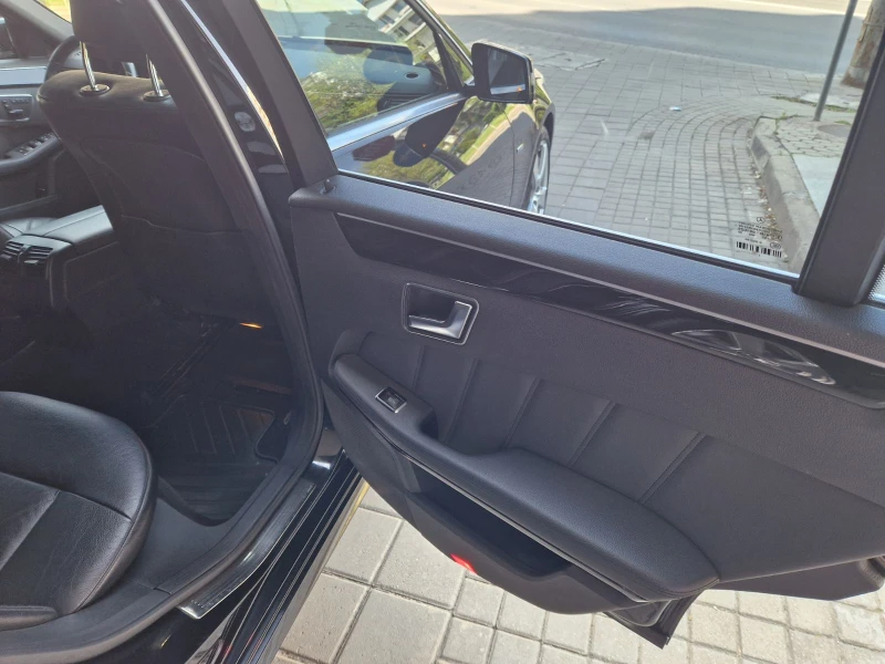 Mercedes-Benz E 350 CDI 4 Matic BlueEFFICIENCY, снимка 9 - Автомобили и джипове - 52946058