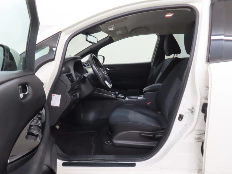 Nissan Leaf  40 kWh N-connecta, снимка 5 - Автомобили и джипове - 53181136