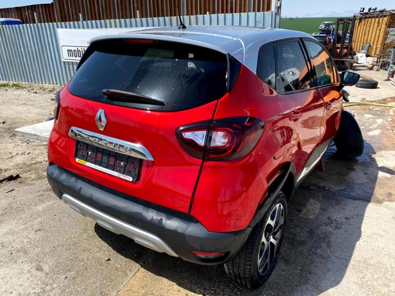 Renault Captur 1.5 DCI, снимка 3 - Автомобили и джипове - 32722432