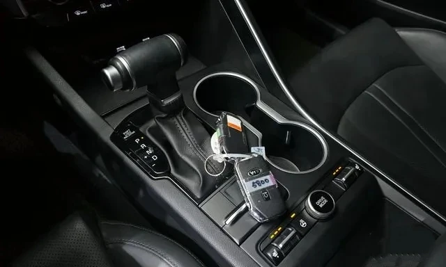 Kia K5 2.0LPI Газ без инциденти 97000км. 21г. - изображение 8