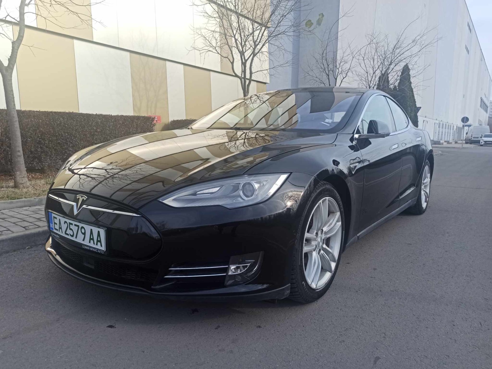 Tesla Model S 90D - изображение 1
