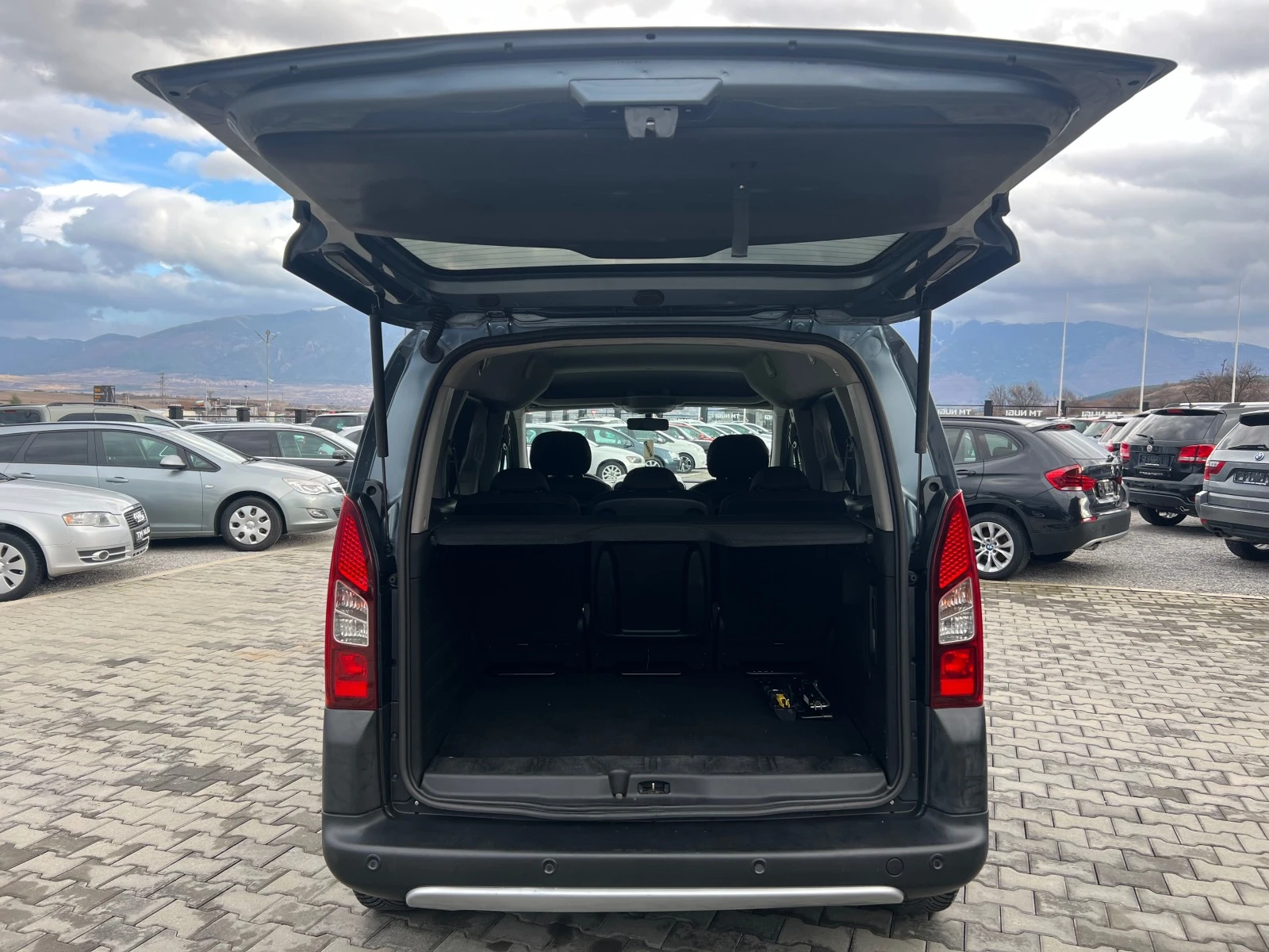 Peugeot Partner TEPEE* 1.6HDI* LED* TOP*  | Mobile.bg   15