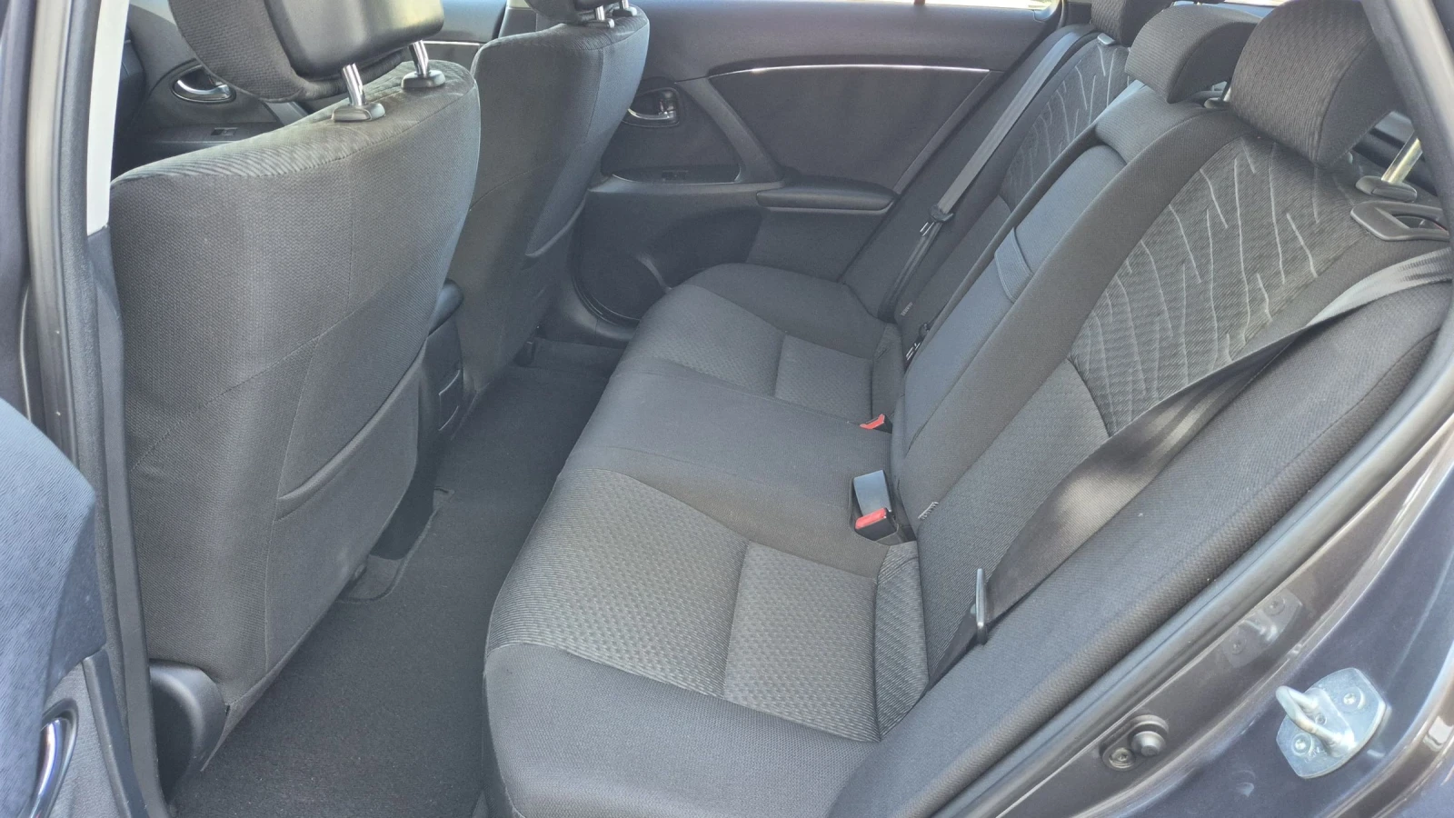 Toyota Avensis 2.2  150.. | Mobile.bg   13