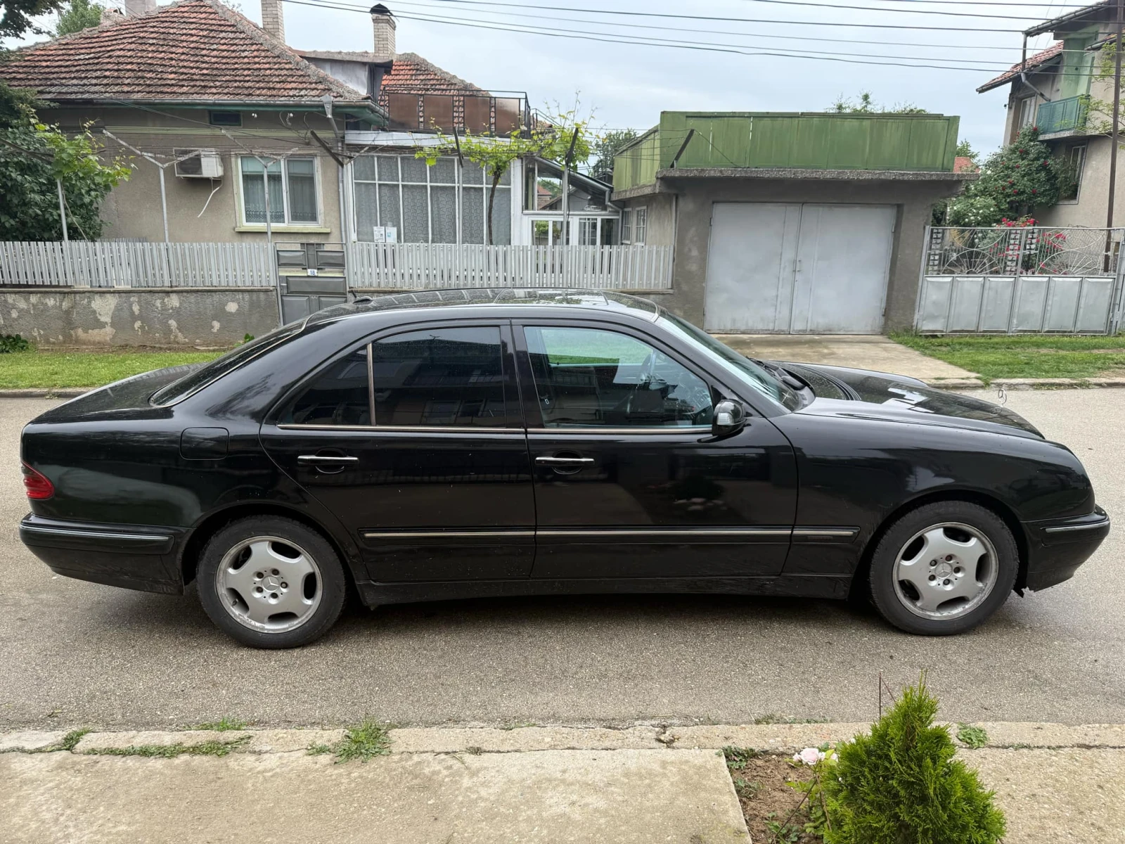 Mercedes-Benz E 320 3200 - изображение 3