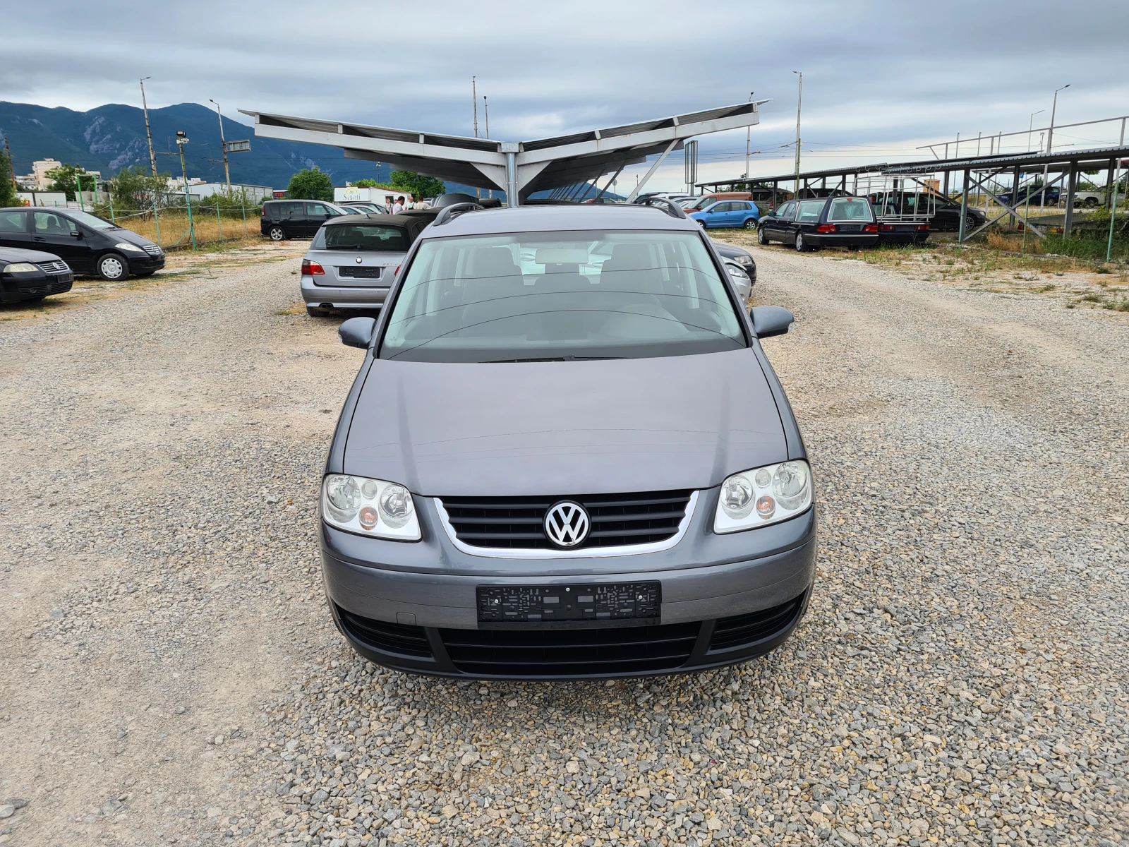 VW Touran 1.6.102кс 170000км - изображение 2