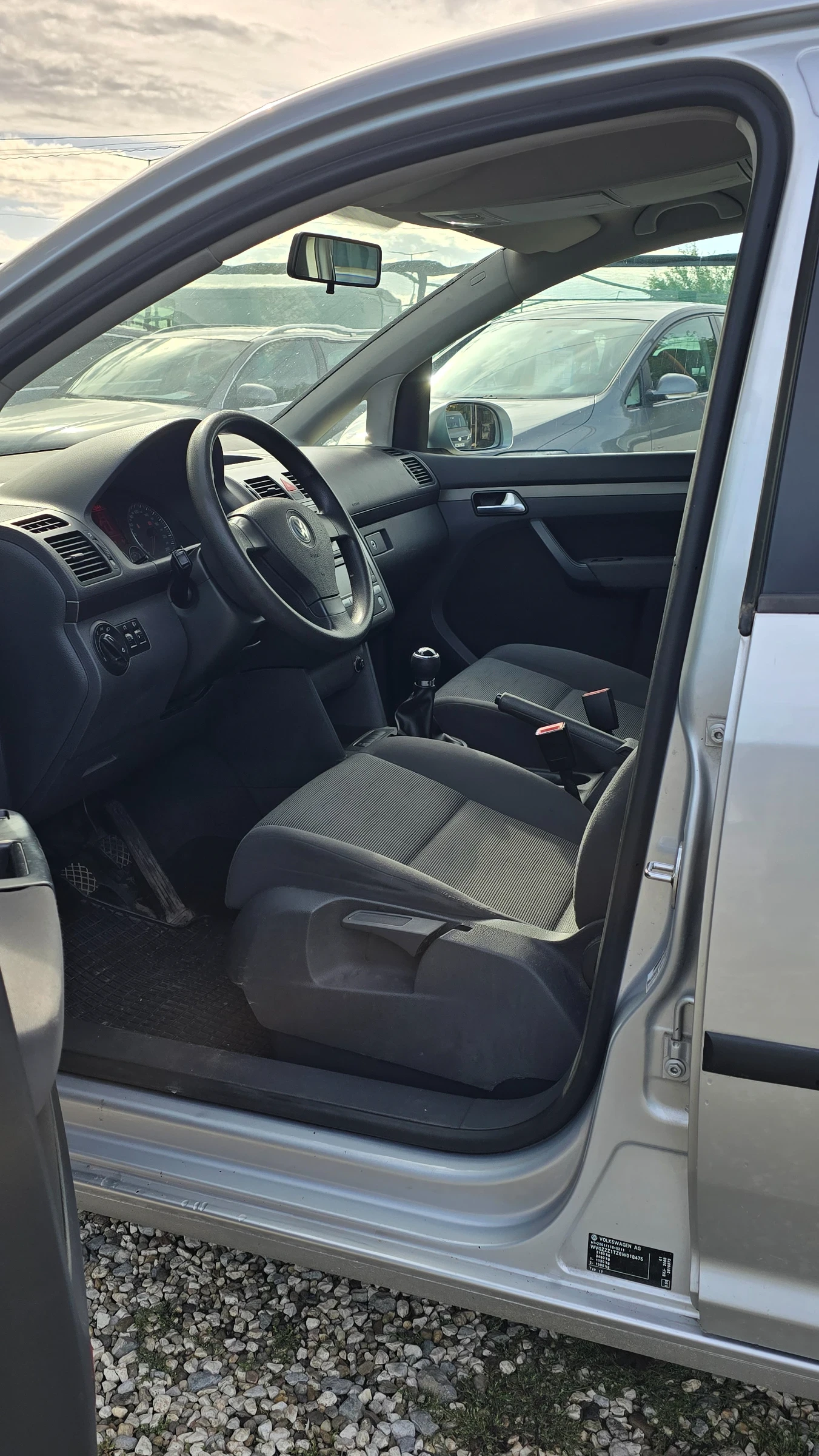 VW Touran 1.9 tdi 105 кс 6 Скорости  | Mobile.bg — изображение 10