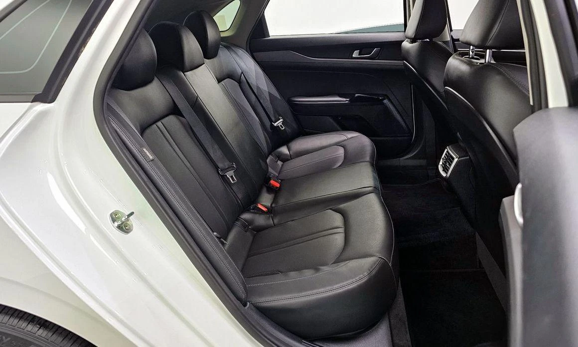 Kia K5 | Mobile.bg   12