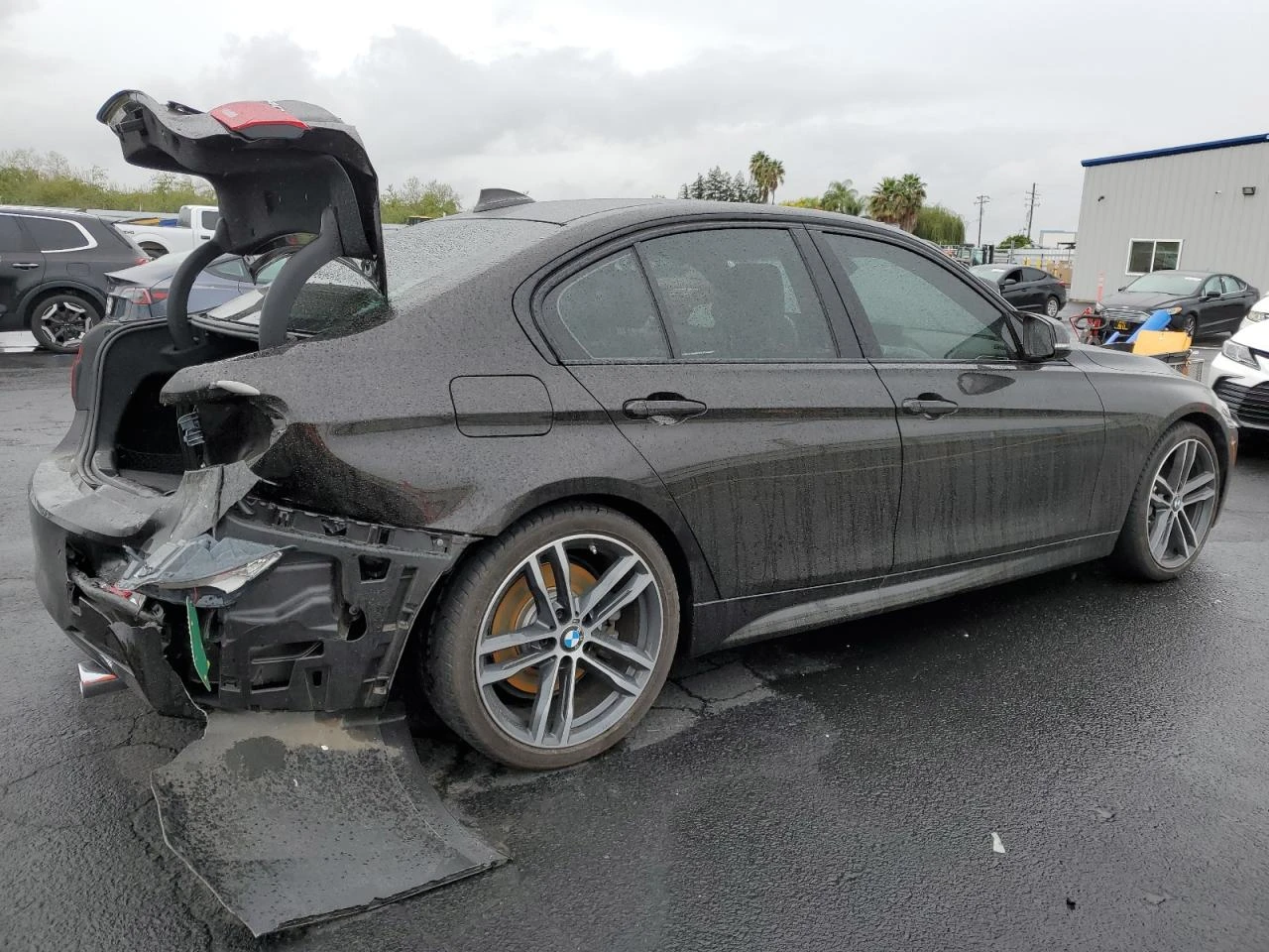 BMW 340 M PACK* HARMAN/KARDON* HEAD UP* LANE ASSIST - изображение 6