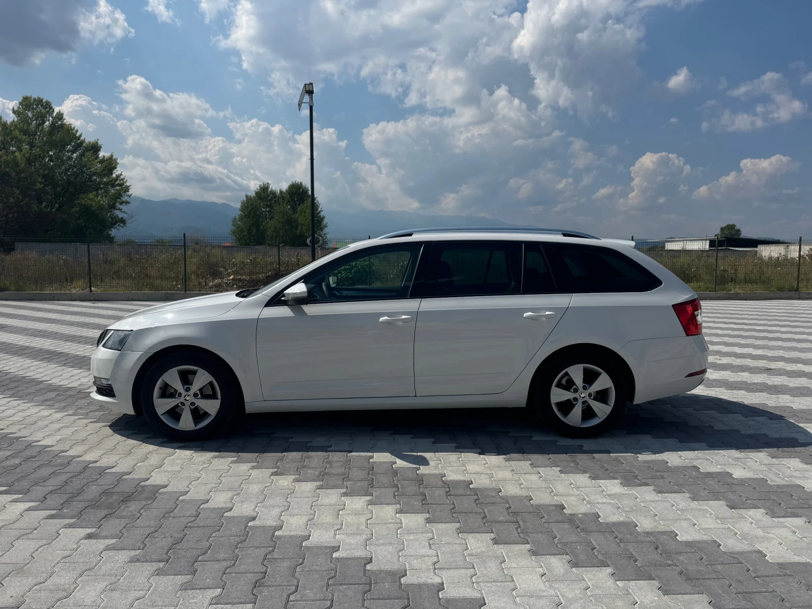 Skoda Octavia 2.0TDI 150k.c - изображение 8