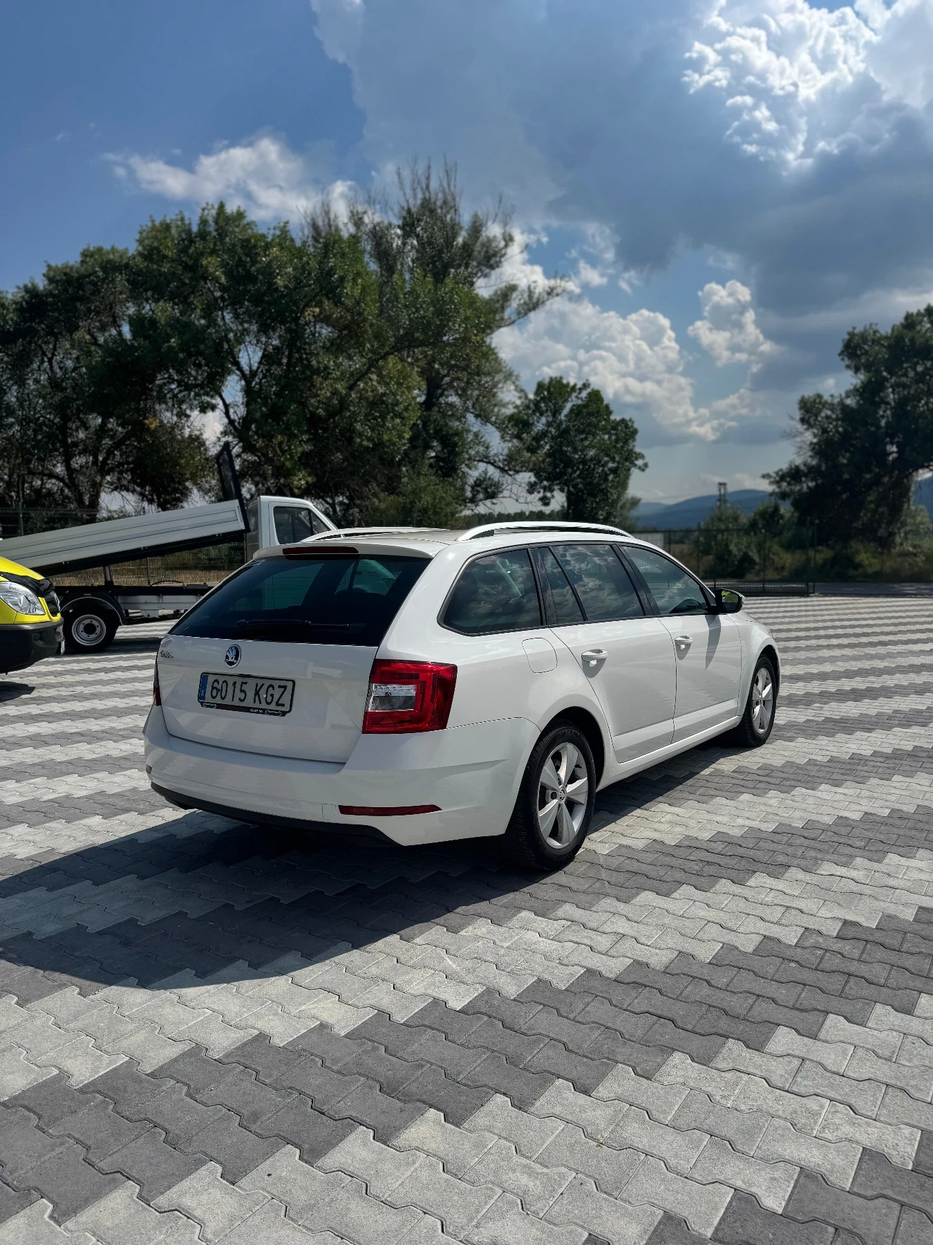 Skoda Octavia 2.0TDI 150k.c - изображение 5